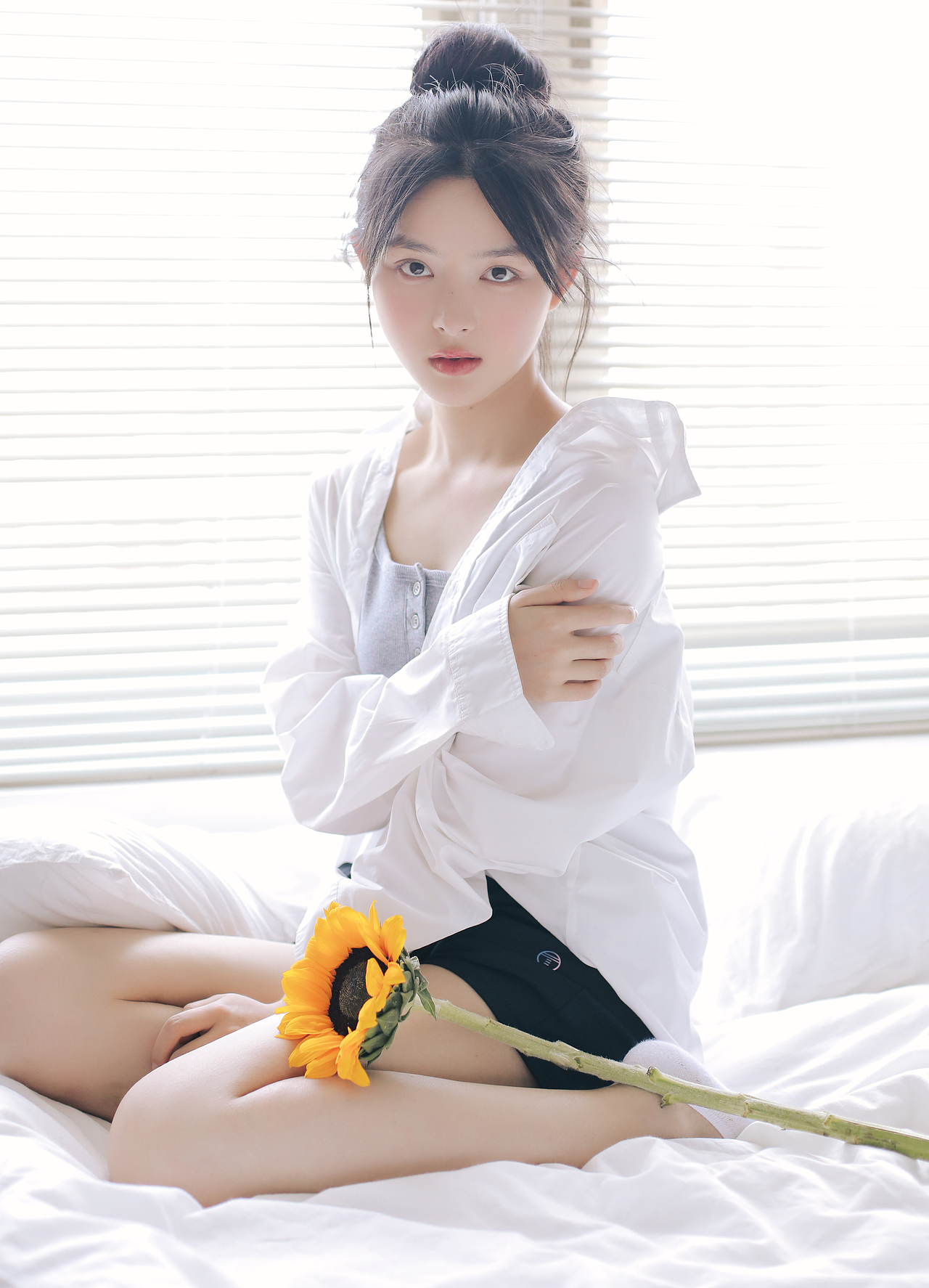 早睡早起，养成白皙牛奶肌🥛（图ZMjY1ODU5MTY0） - 人像摄影 - 站酷设计师宏赟同学原创素材 - 站酷ZCOOL