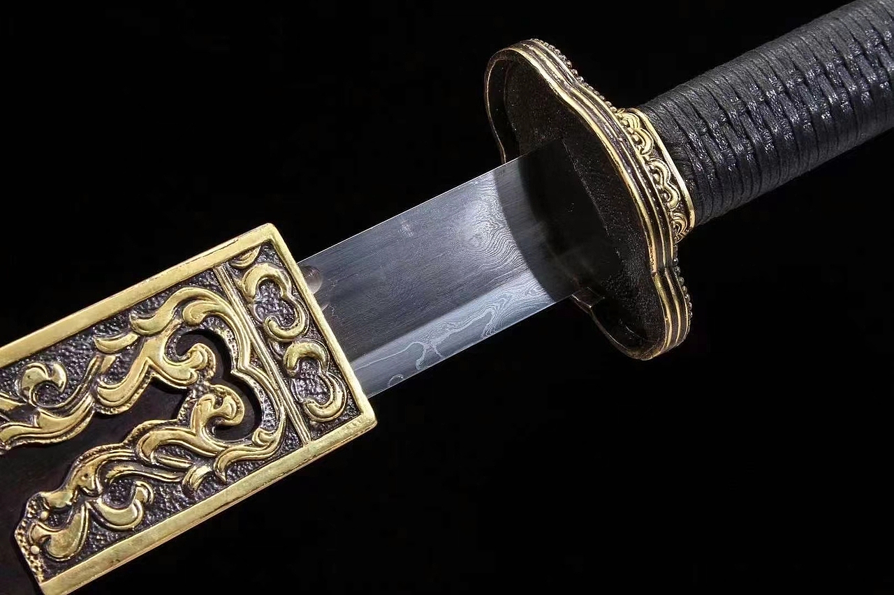 自炼钢上研努尔哈赤四方战龙宝刀