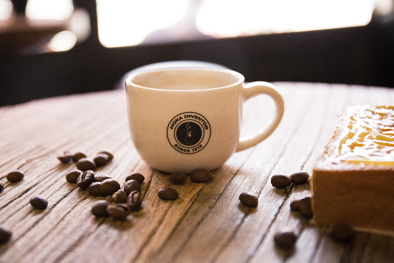 比樂蒂摩卡壺攝影（圖ZMjE1ODk1NzY0） - 產(chǎn)品攝影 - 站酷設(shè)計師蘇小悠原創(chuàng)素材 - 站酷ZCOOL