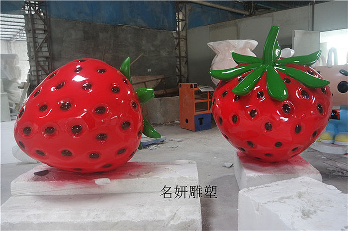 像一颗颗玛瑙玻璃钢草莓造型卡通雕塑大自然之美