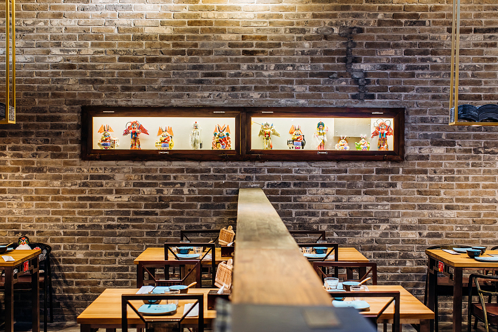 容品牌：局气餐厅设计-VI升级、新店空间升级