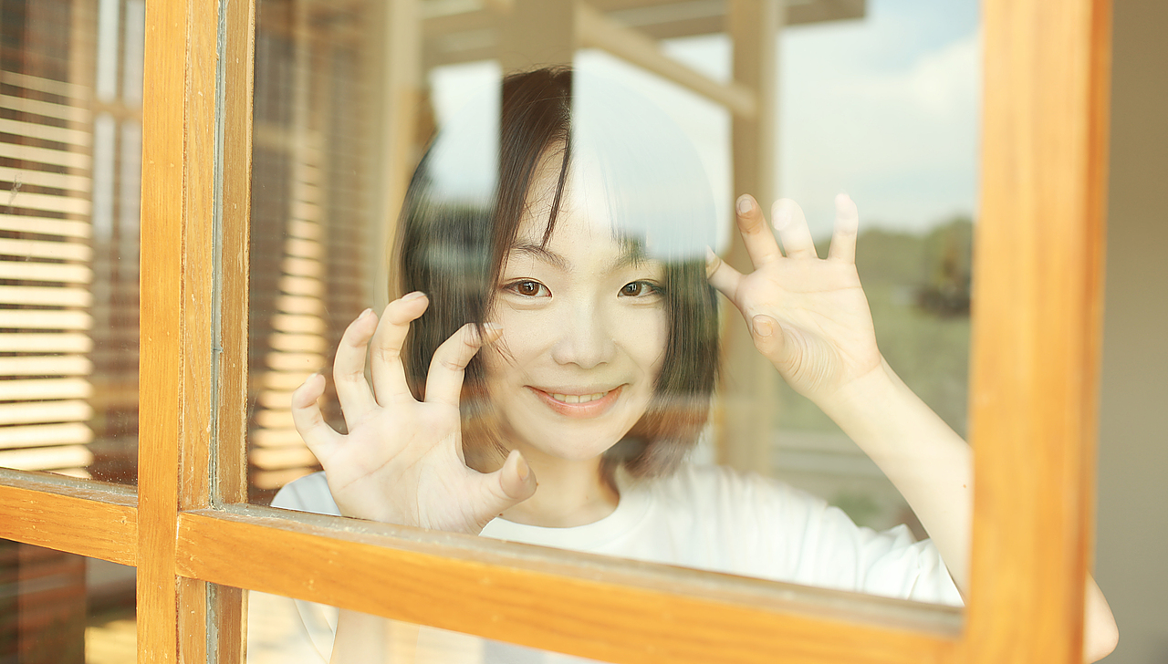 Photography | 我爱甜妹，爱夏天的风~（图ZMjcwMDM1OTQ4） - 人像摄影 - 站酷设计师吴易困原创素材 - 站酷ZCOOL