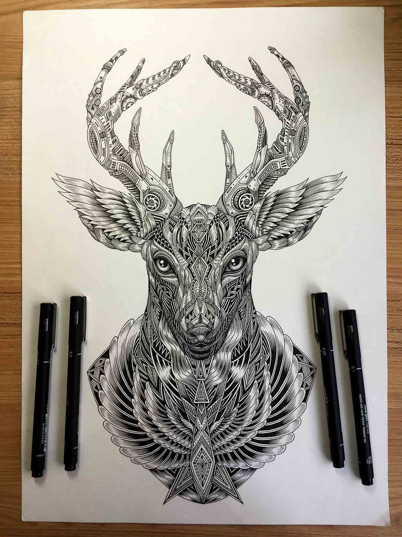 为"麓湖"创作的《鹿头》