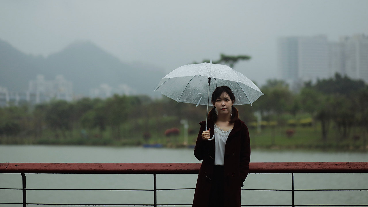 下雨天（图ZMTUxMDY3MzI4） - 人像摄影 - 站酷设计师酱子素原创素材 - 站酷ZCOOL