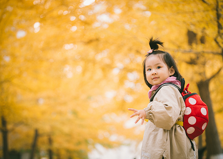 儿童摄影秋冬外景（沈阳）（图ZMTM1NjIyODcy） - 人像摄影 - 站酷设计师家麟的画原创素材 - 站酷ZCOOL