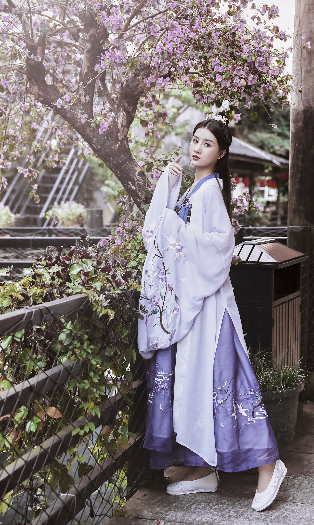 清绫-春江秋月汉服（图ZMTc5NzE5OTIw） - 人像摄影 - 站酷设计师godnit原创素材 - 站酷ZCOOL