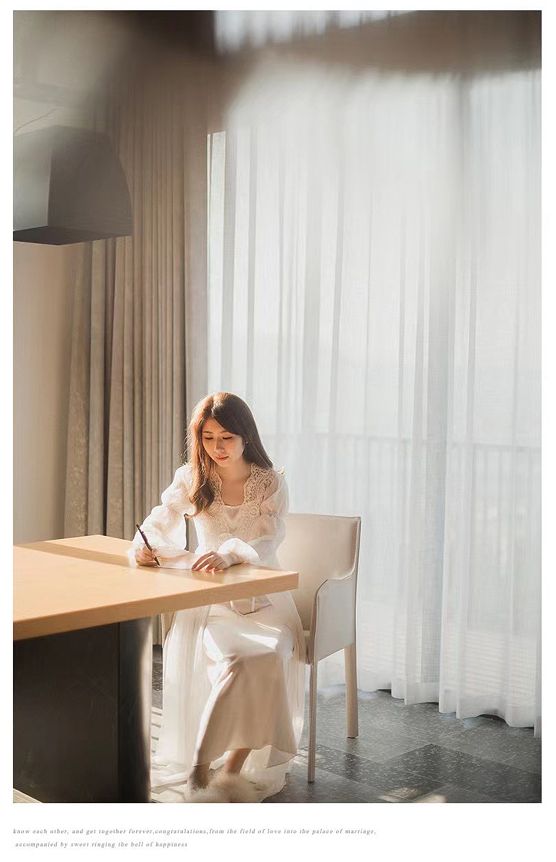 你不会忘记这个阳光洒满房间的清晨