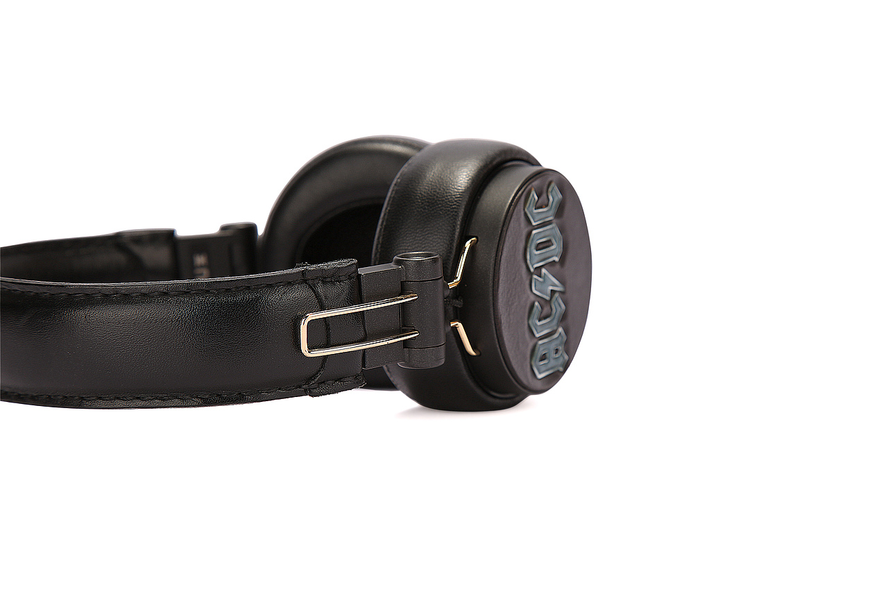 巫 Design For AC/DC 致敬乐队系列 音乐定制耳机（图ZMTIxNzU5OTAw） - 电子产品 - 站酷设计师巫牌原创素材 - 站酷ZCOOL