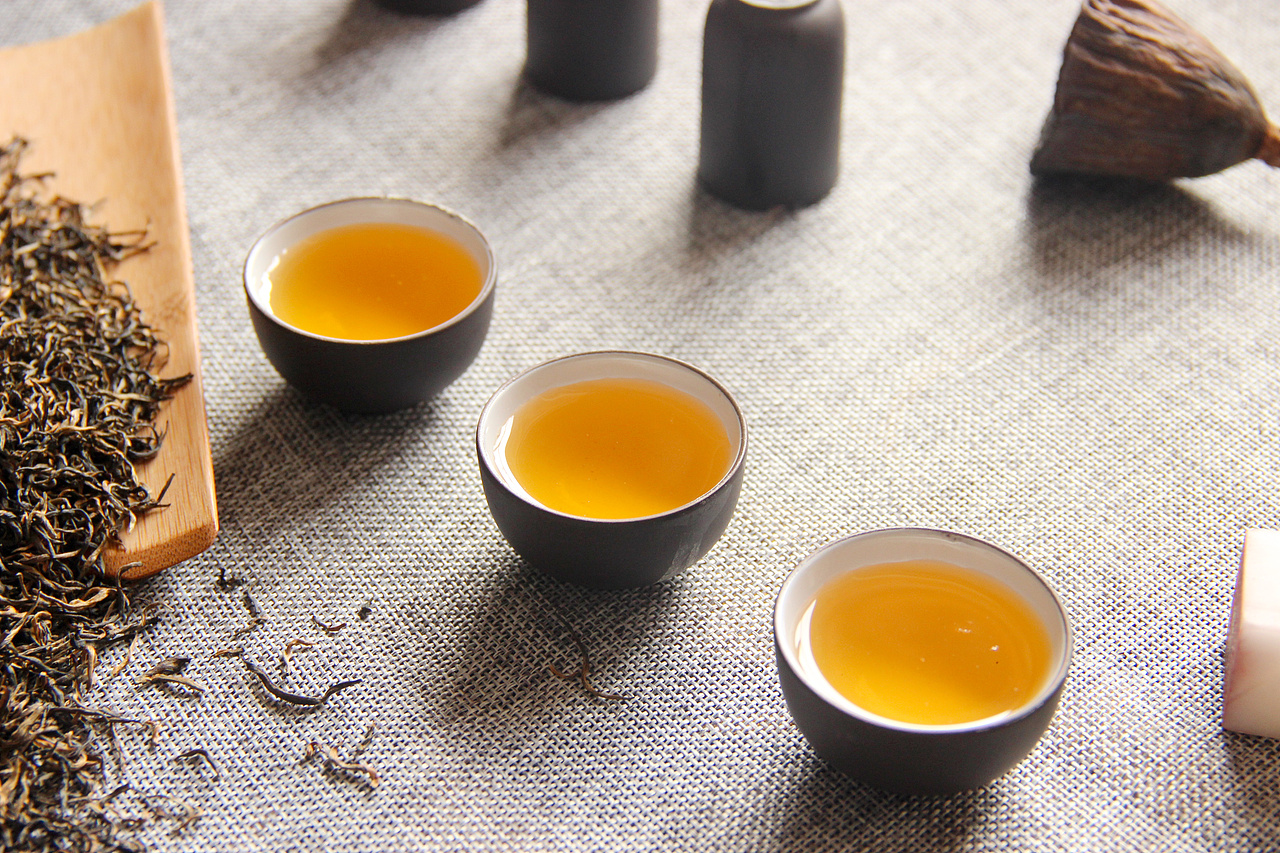 静物摄影-金骏眉 正山小种 黄山毛峰 西湖龙井茶（图ZMTIxNDMwNDMy） - 产品摄影 - 站酷设计师Kir_基尔原创素材 - 站酷ZCOOL