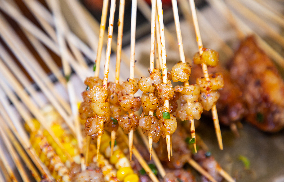 探店合福李串串烧烤