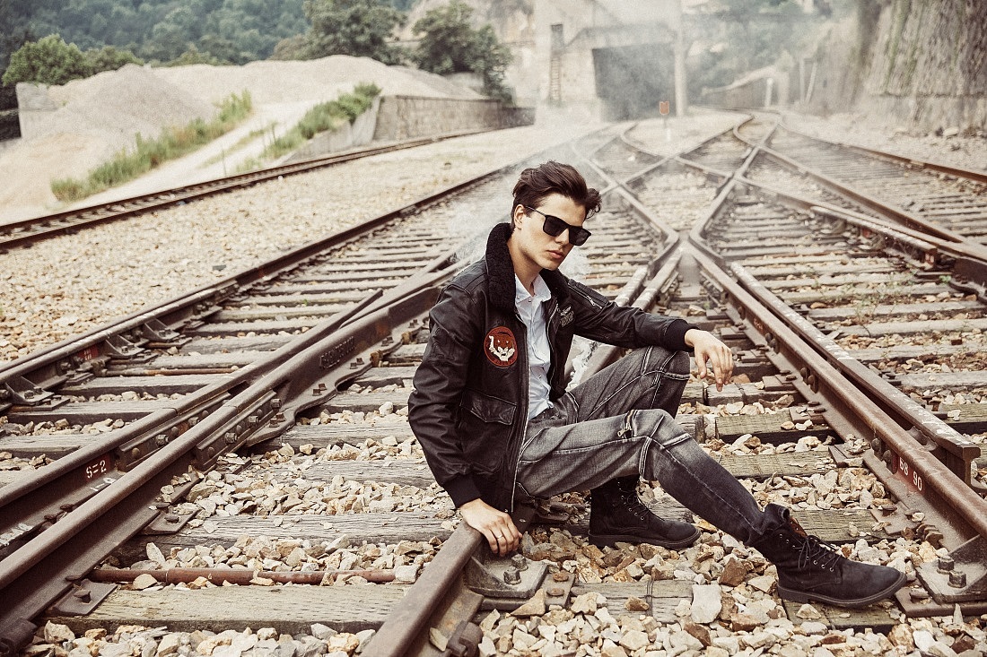 MOCHEN莫臣欧美男装机车皮衣电商淘宝拍摄