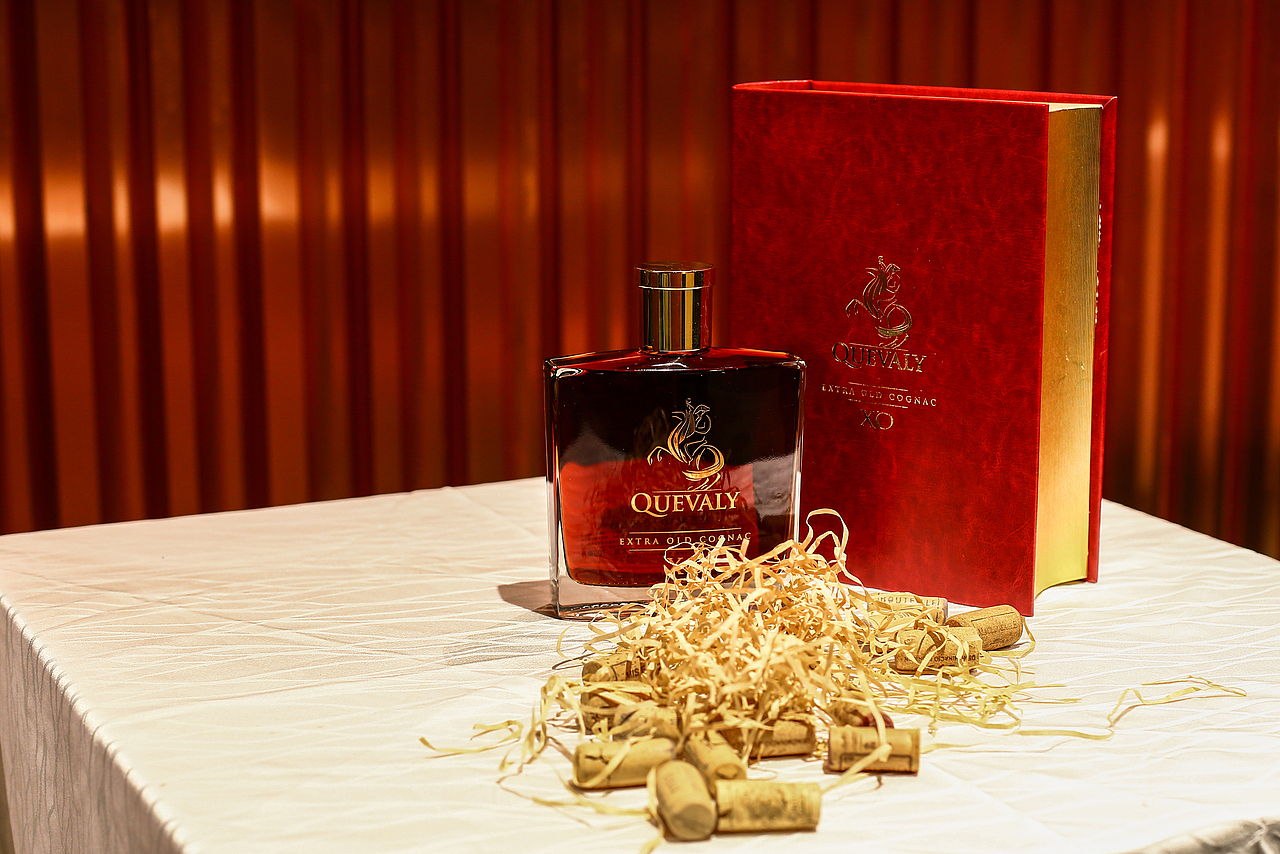 酒（图ZNjUwNTkzODg=） - 产品摄影 - 站酷设计师龙道传媒原创素材 - 站酷ZCOOL