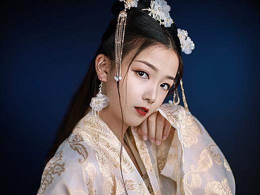 人像精修（個(gè)人主頁(yè)-ZNTM3NjcwNzI=） - 修圖/后期 - 站酷設(shè)計(jì)師Z28886149原創(chuàng)素材 - 站酷ZCOOL