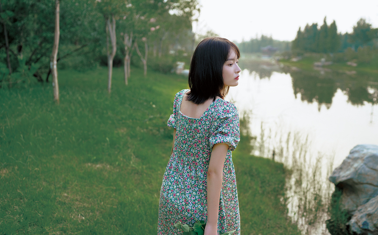 公园随拍|摄影|人像摄影|黑色柳橙汁 - 原创作品 - 站酷 (zcool)