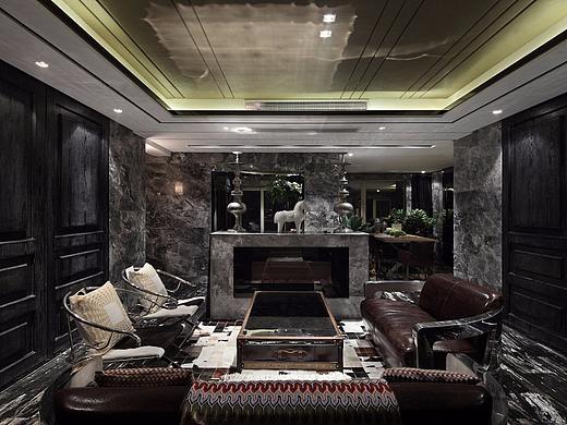 现代简约风格，纯粹的黑，透着神秘