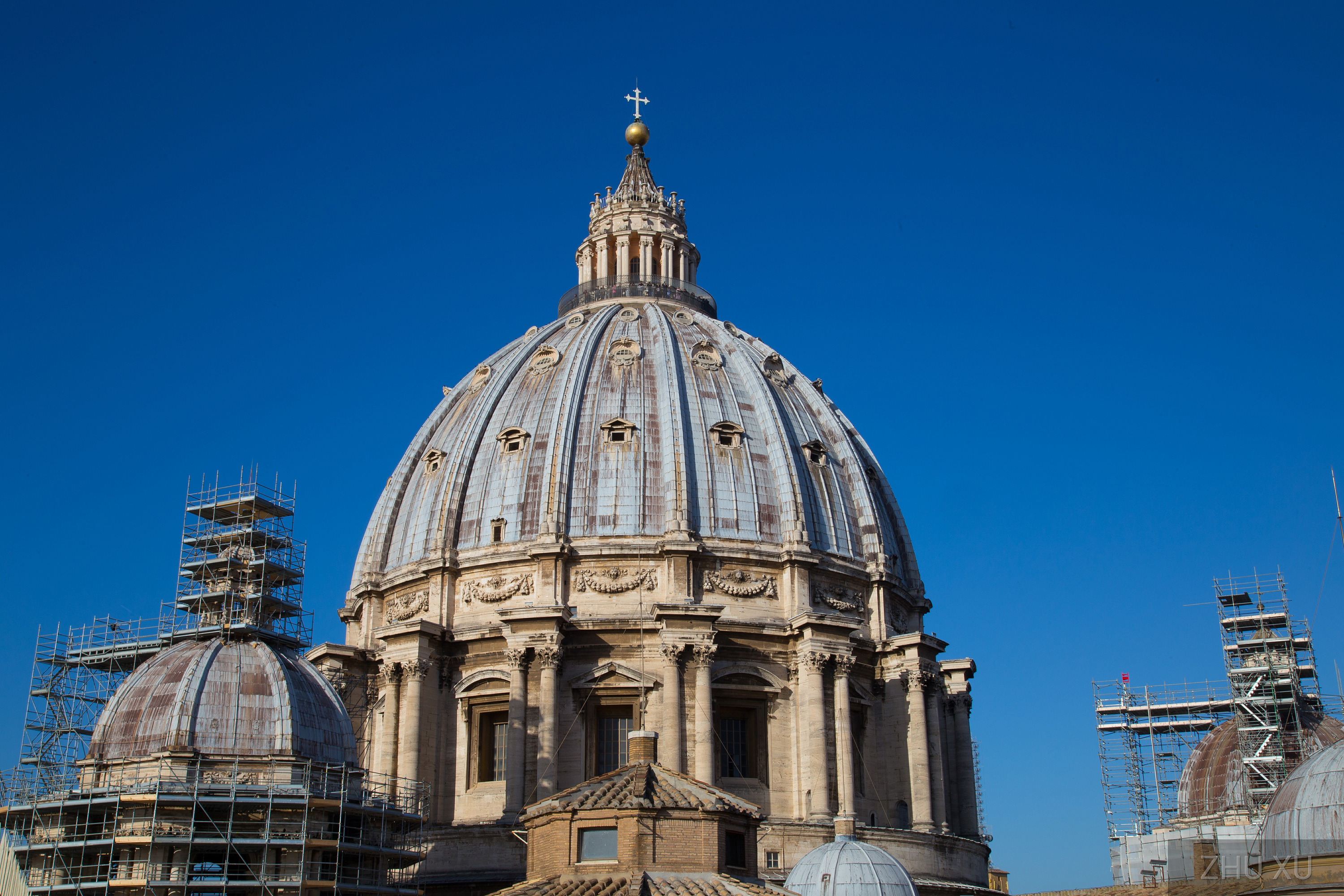 梵蒂冈博物馆展出从地震瓦砾中重生的十字架 - 梵蒂冈新闻网