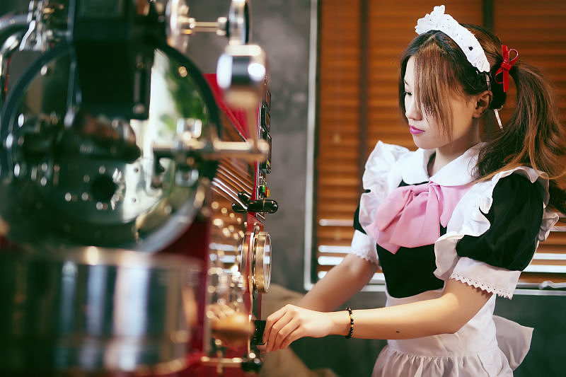 咖啡屋的女仆