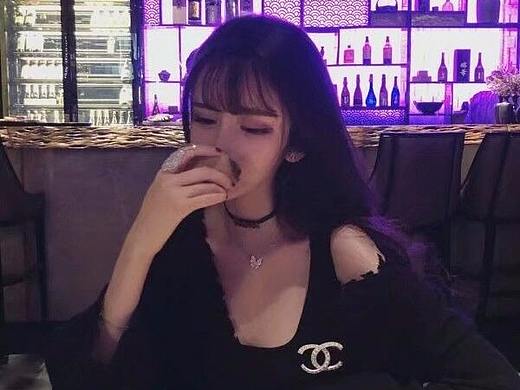 陌小樱卖萌