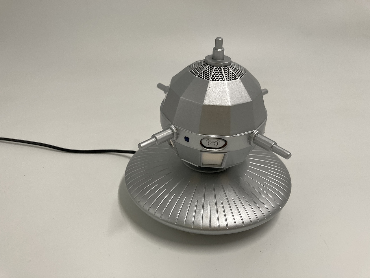 东方红磁悬浮1号音响（图ZMjkwNTYyMDg0） - 电子产品 - 站酷设计师xianphi原创素材 - 站酷ZCOOL