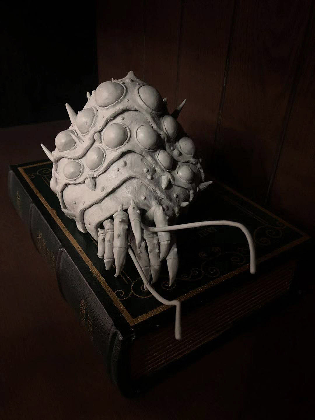 油泥手办宫崎骏风之谷的王虫雕刻新手皇冠王冠