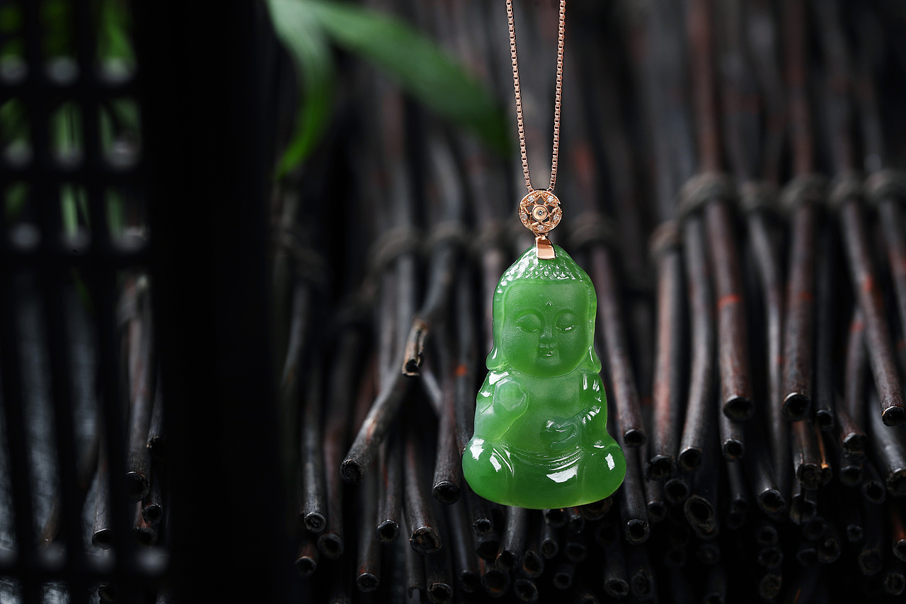 和田碧玉宝宝佛-复古风格珠宝摄影