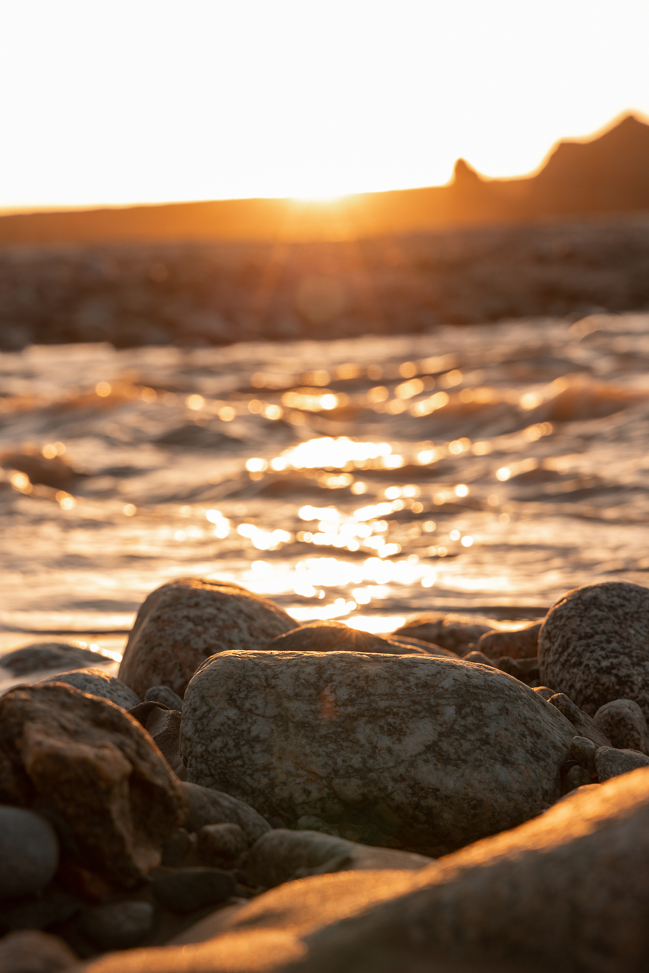 日出下的敦煌西千佛洞/党河峡谷（图ZMzM2MjM3Mzcy） - 风光摄影 - 站酷设计师摄影师恩旭原创素材 - 站酷ZCOOL