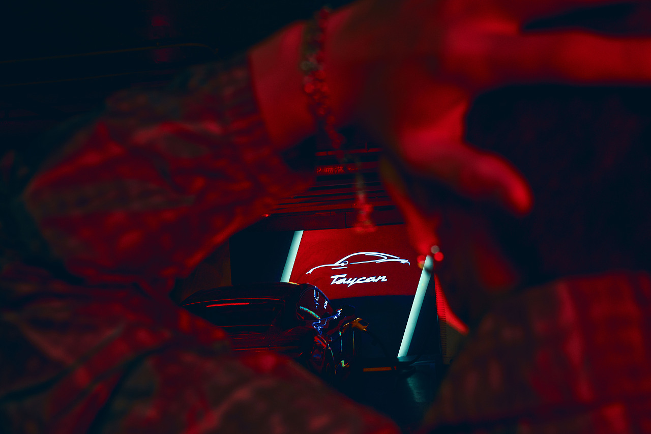 保时捷（Porsche）Taycan（图ZMjY3ODY2MjAw） - 人像摄影 - 站酷设计师圈叁创意03studio原创素材 - 站酷ZCOOL