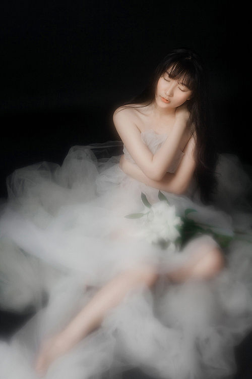 雾中花（图ZMjk3MzQ4ODQ=） - 人像摄影 - 站酷设计师姬卡原创素材 - 站酷ZCOOL