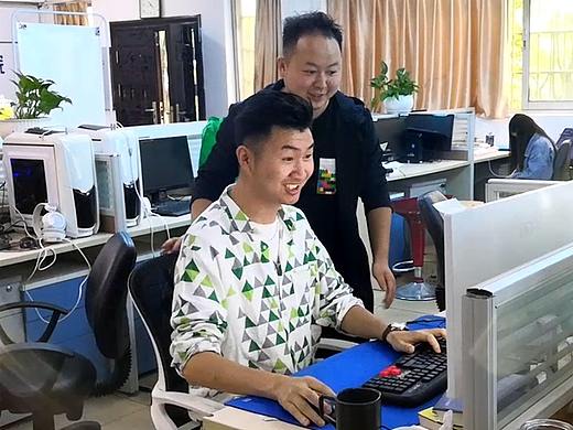 老板说你做的LOGO就是一坨屎（上下集）