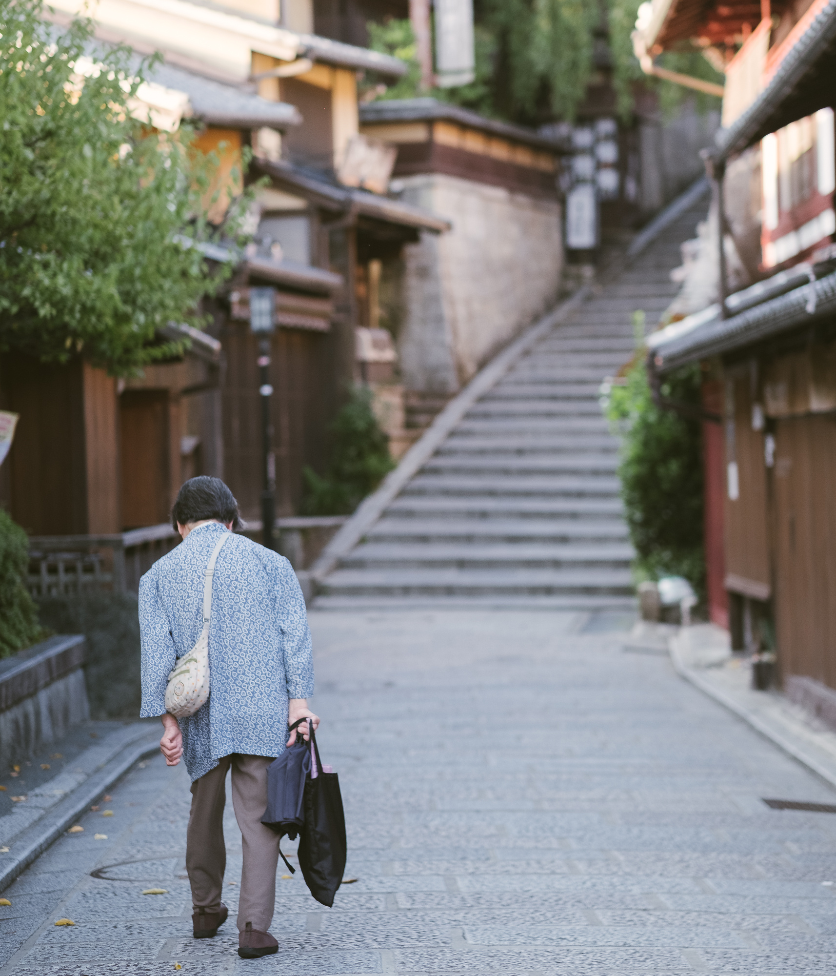 街头摄影｜京都清晨|摄影|人文/纪实摄影|刘小川 - 原创作品 - 站酷 (ZCOOL)