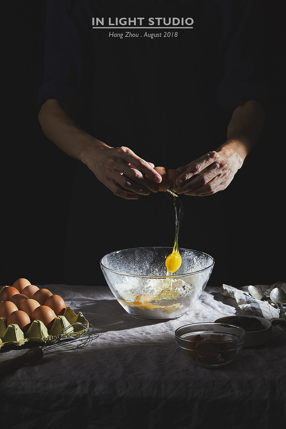 吃绅士蛋卷，做猪猪男孩 #IN LIGHT#（图ZMTI1NTQwMDA0） - 产品摄影 - 站酷设计师INLIGHT光合原创素材 - 站酷ZCOOL