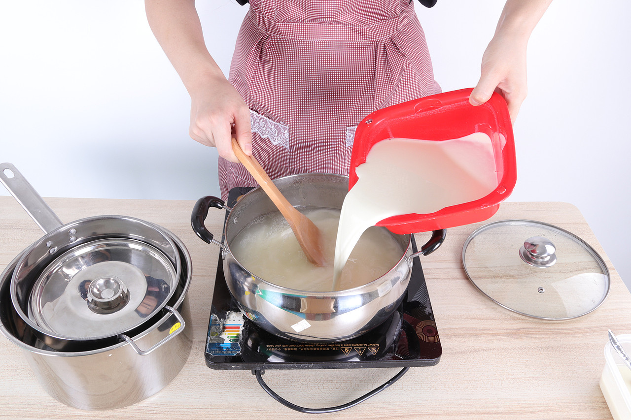 C02-烹饪用具\V58漏鱼勺广告图