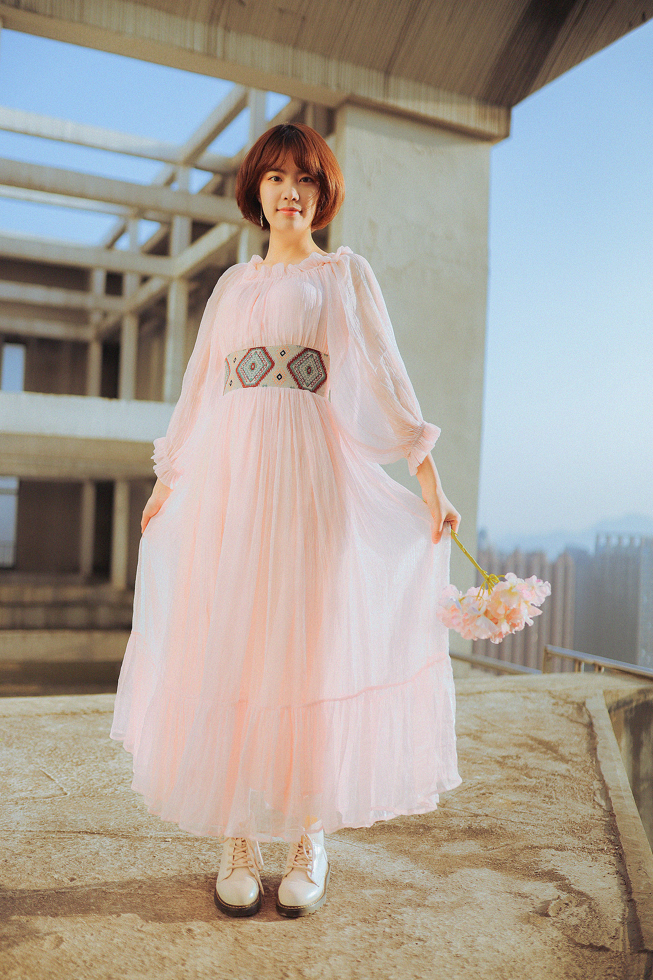 「 那个女孩和光芒」