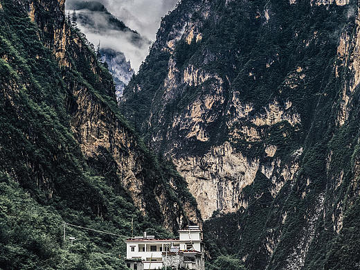 巴拉格宗