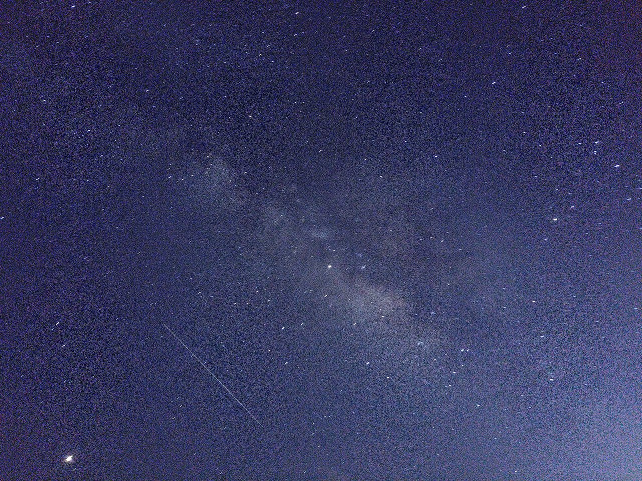 大晚上停电了，出门吹吹风看看星星。（图ZMTIxNDY5NjUy） - 风光摄影 - 站酷设计师1一缕青烟1原创素材 - 站酷ZCOOL