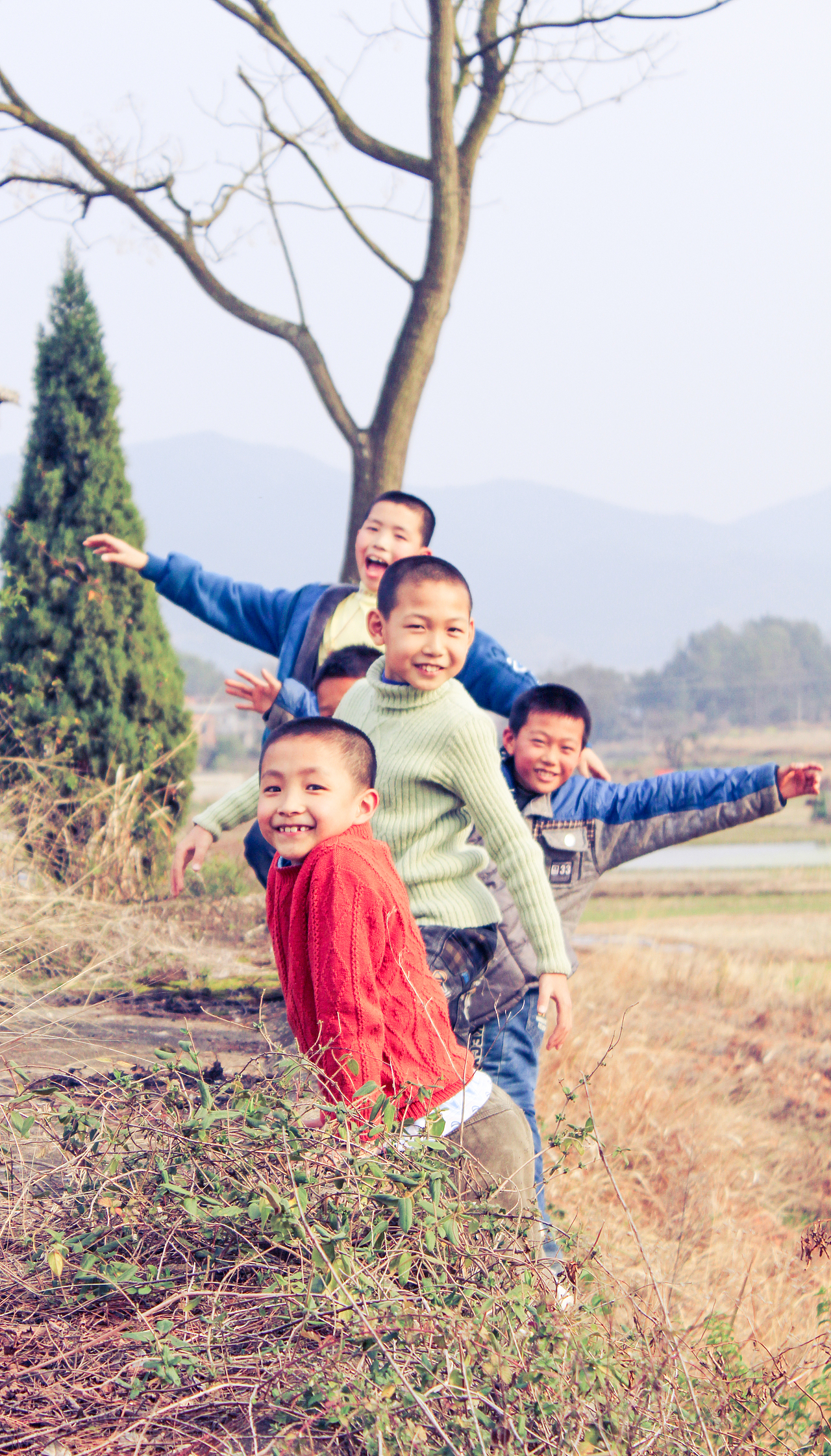 乡里的那些小孩（图ZMjQ5NTYyNjg=） - 人像摄影 - 站酷设计师芳林原创素材 - 站酷ZCOOL