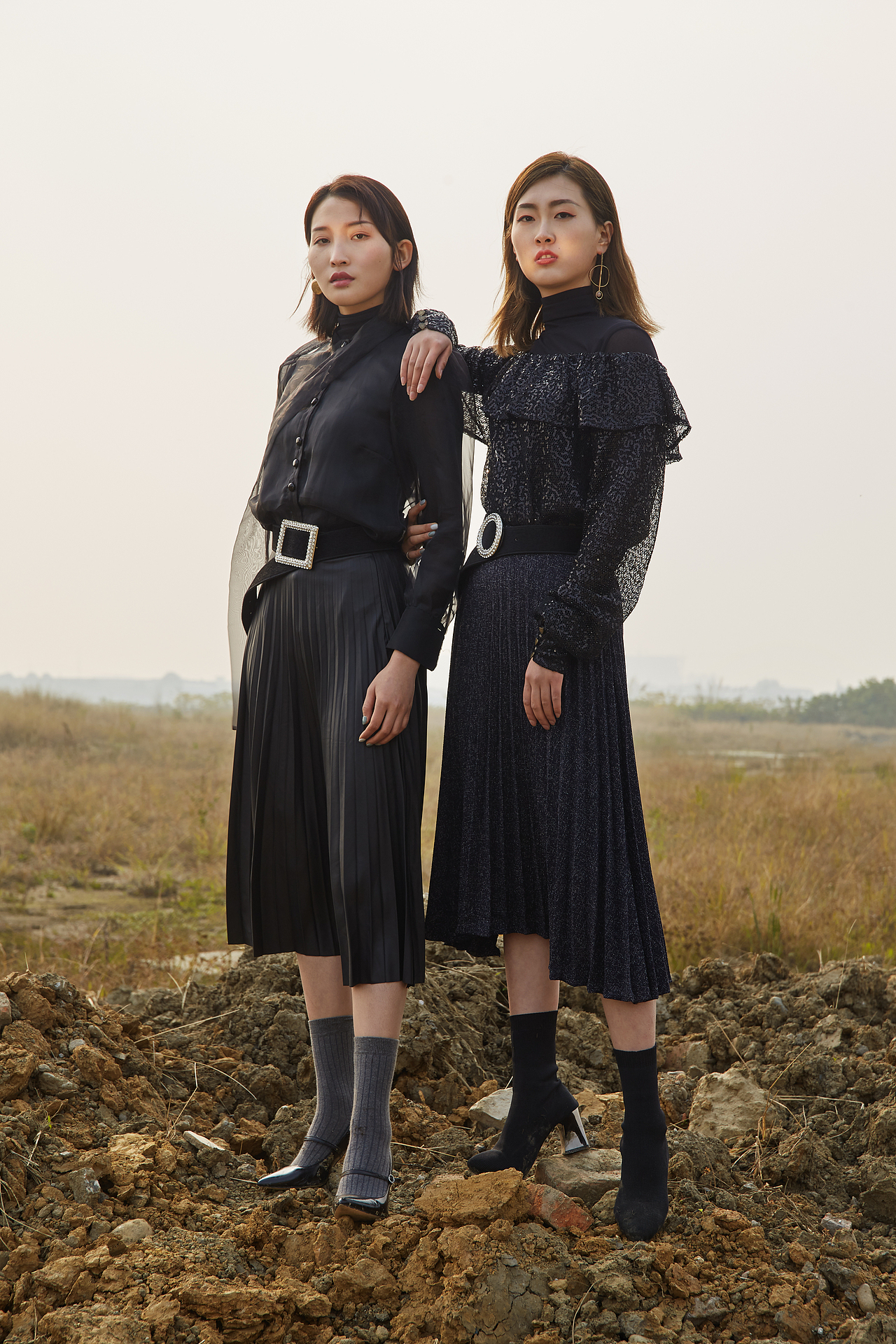 double girl（图ZMTYwMDEyNjg4） - 人像摄影 - 站酷设计师YANGZIPHOTO原创素材 - 站酷ZCOOL