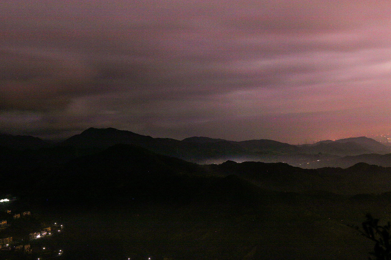 尖峰山夜景。（图ZNjEwMDU5ODQ=） - 风光摄影 - 站酷设计师阳先森原创素材 - 站酷ZCOOL