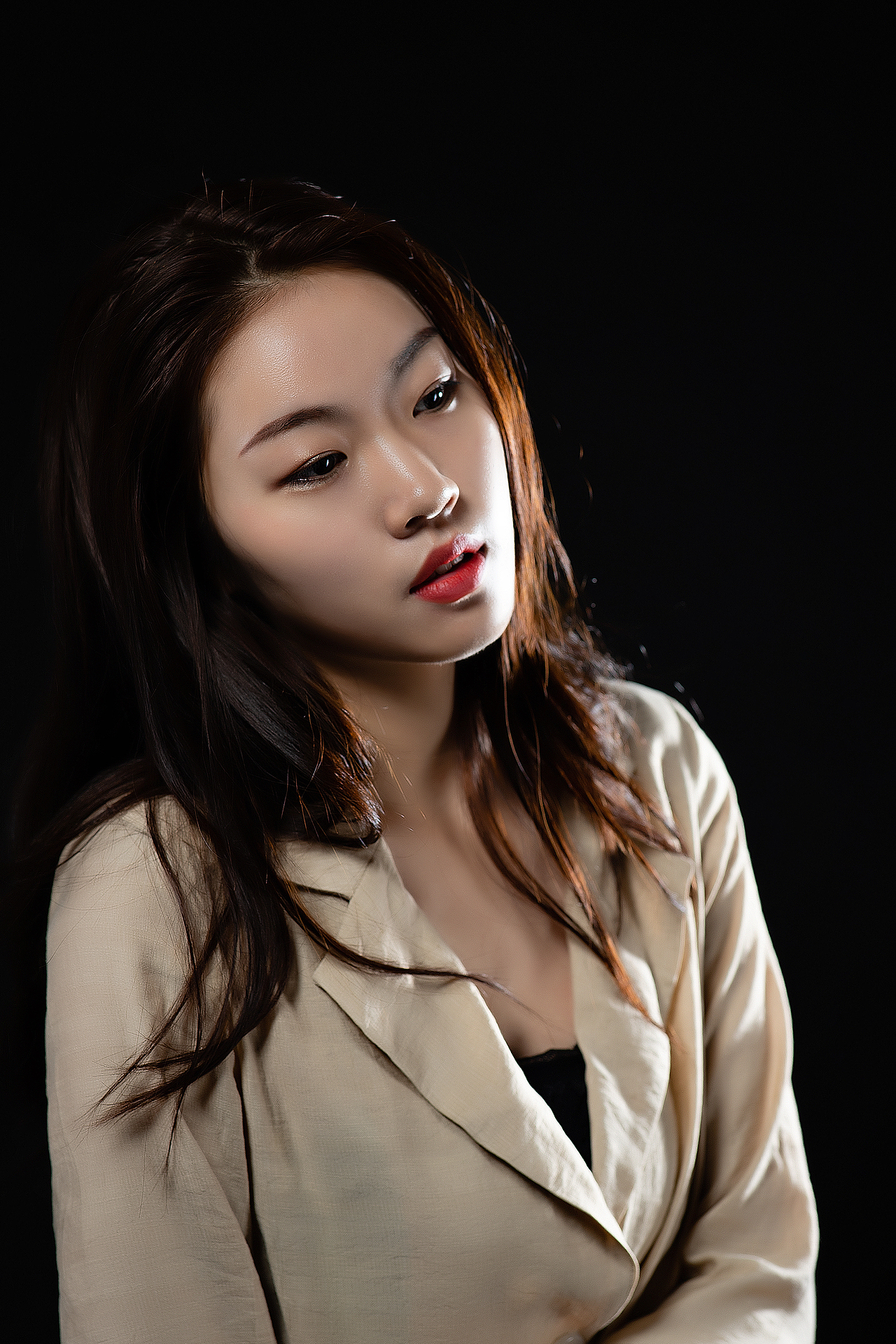 四月人间（图ZMTQ1NTAzMTA4） - 人像摄影 - 站酷设计师Dw文先生原创素材 - 站酷ZCOOL