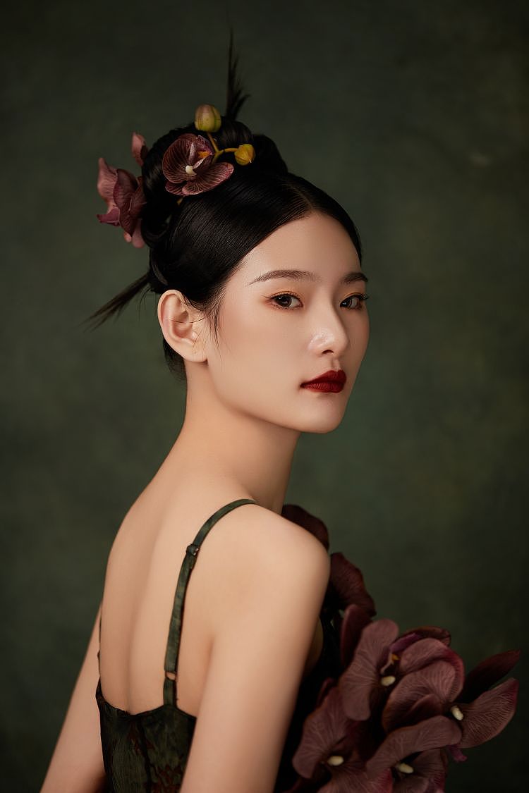 婚纱人像妆面造型创作（图ZMzUxNTc0MjEy） - 时尚/艺术摄影 - 站酷设计师太清楚了AICG原创素材 - 站酷ZCOOL