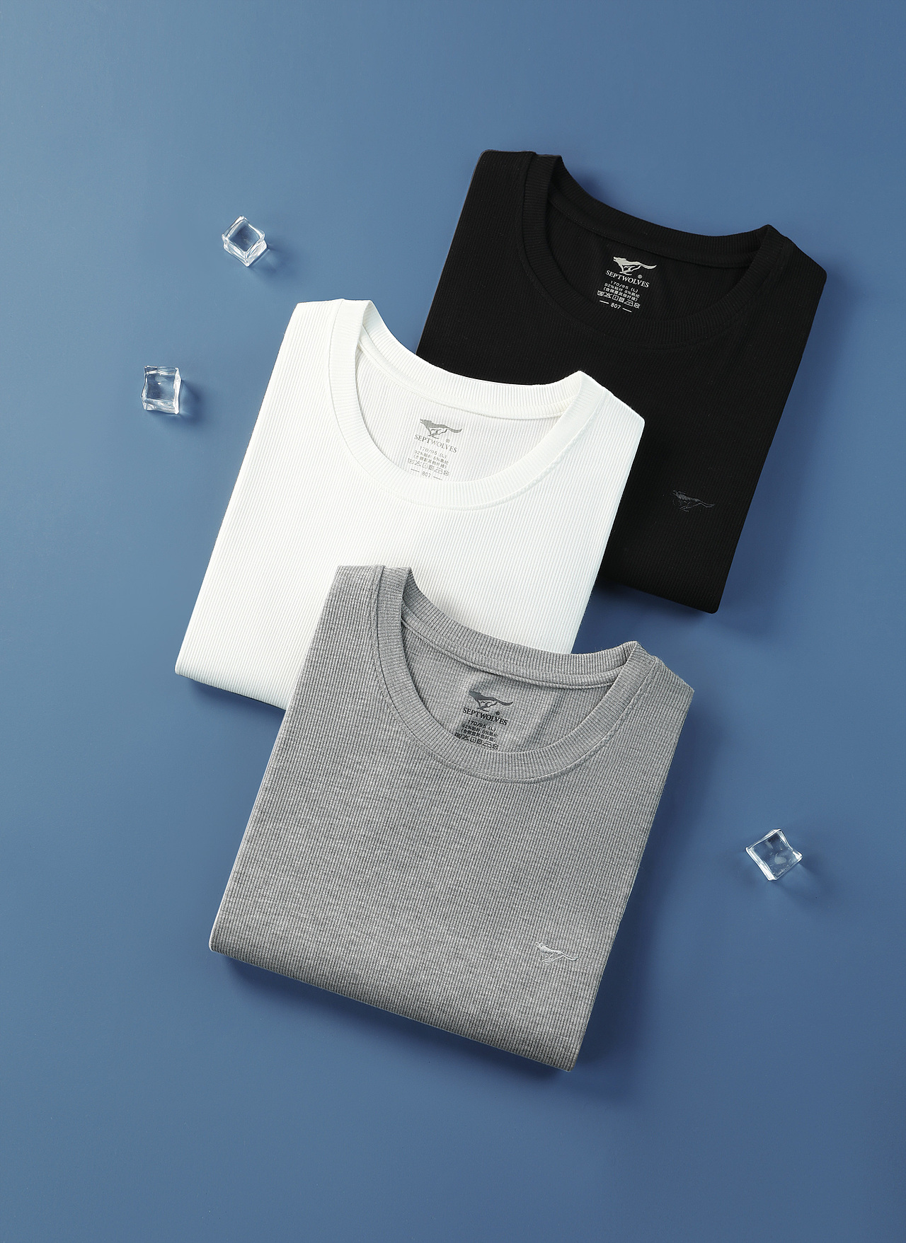 白色纯棉T恤拍摄详情设计