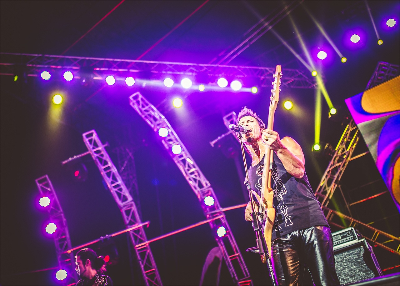 美丽南方音乐节（图ZMjA3MjM4ODA=） - 人像摄影 - 站酷设计师凹凸蜀黍原创素材 - 站酷ZCOOL