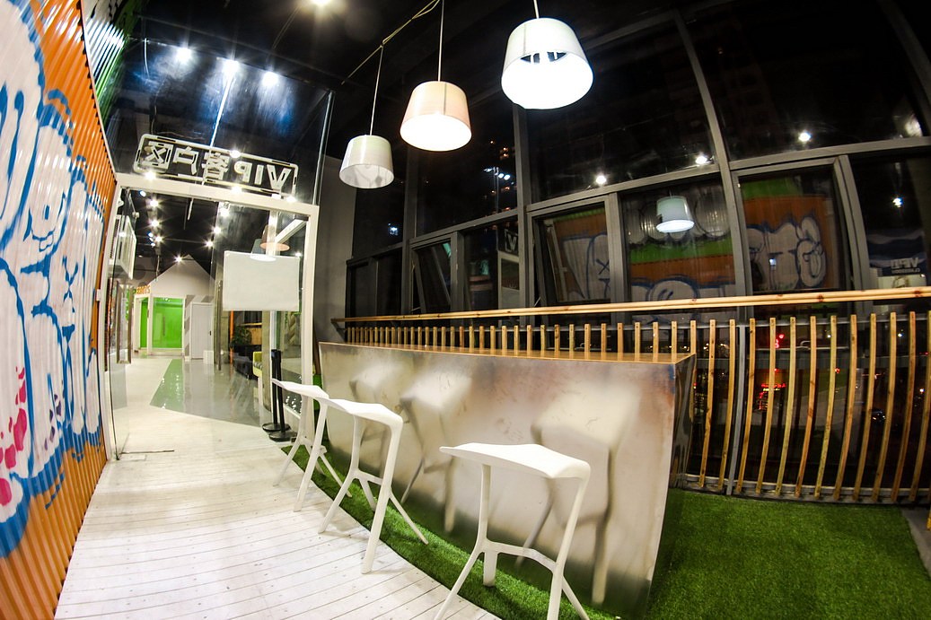 嘻哈帮街舞2013店面升级设计