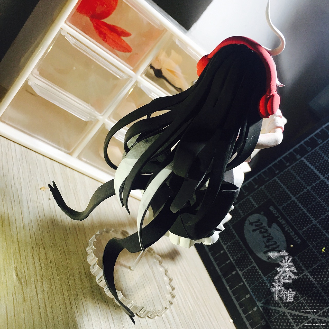 【原创设计】白莺莺粘土人-《深夜书屋》（图ZMTI4MjQwNTQ0） - 手办/模玩 - 站酷设计师Ediliss原创素材 - 站酷ZCOOL