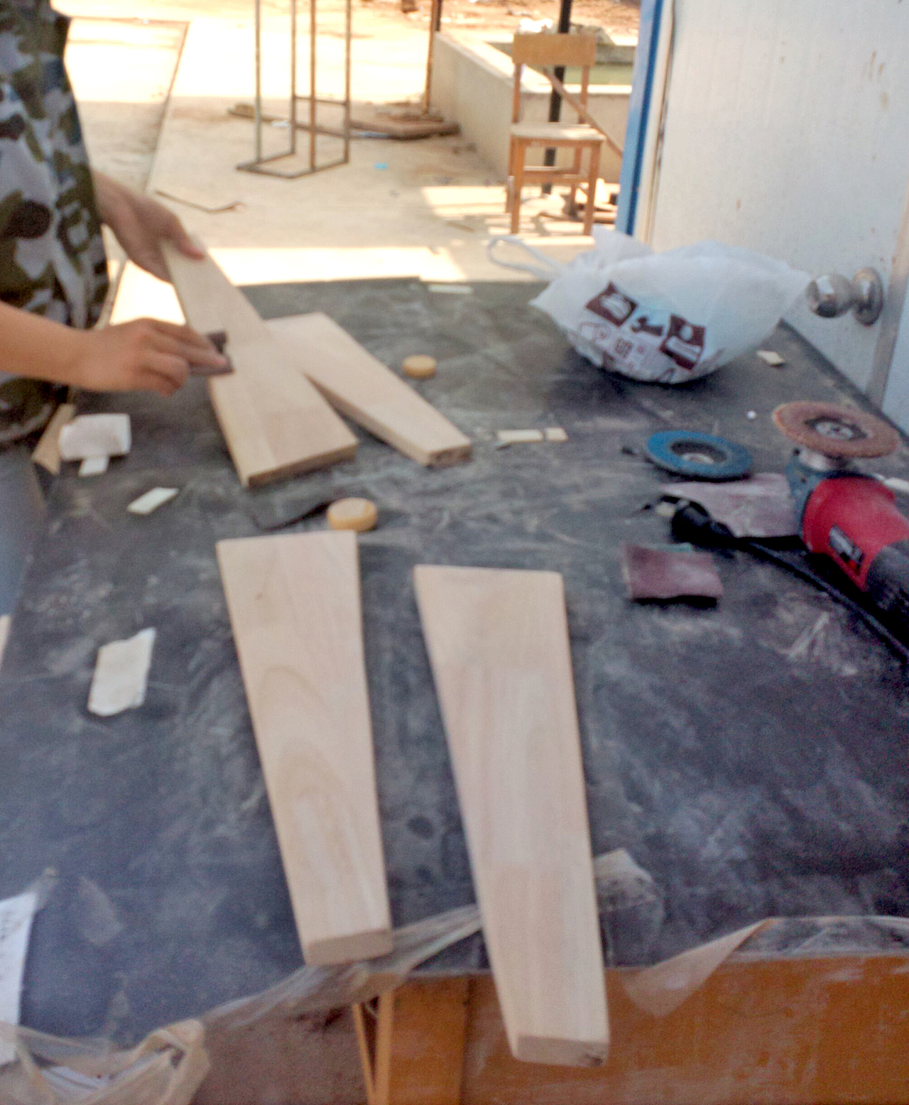 椅子——''向经典致敬''（图ZODc1NDAyNzY=） - 其他手工艺 - 站酷设计师juliebobo原创素材 - 站酷ZCOOL