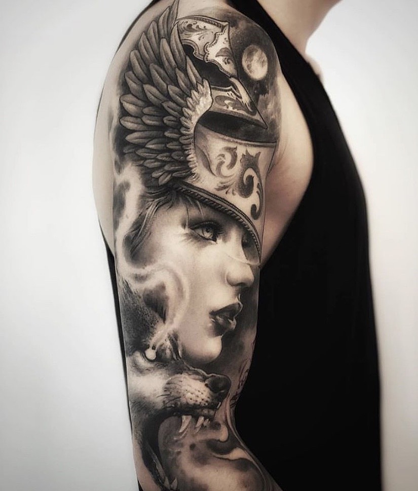 欧美彩色纹身写实和色块风格赏析选择小胳膊上的钟表