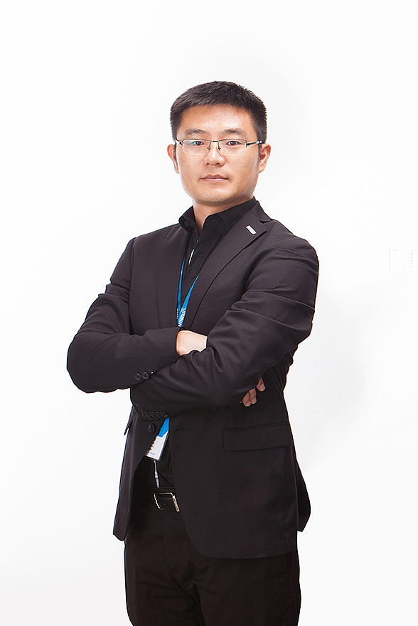 苏宁818领导个人形象照