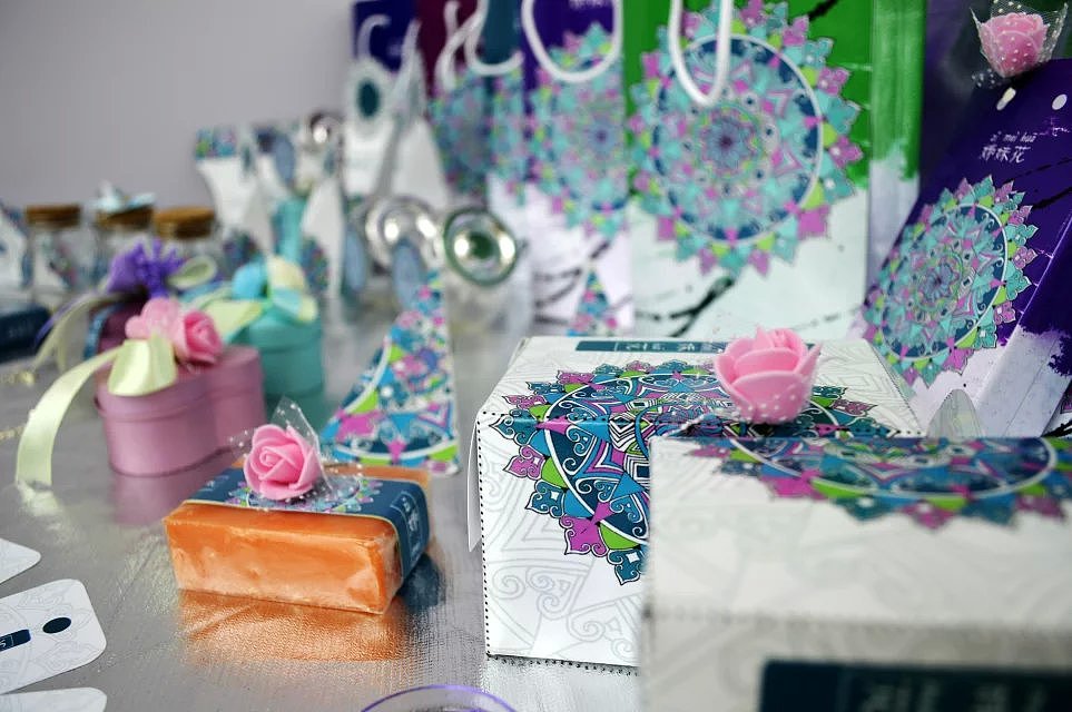 毕业-包装设计作品（图ZMzUzNzE2OTY=） - 包装 - 站酷设计师步忧原创素材 - 站酷ZCOOL