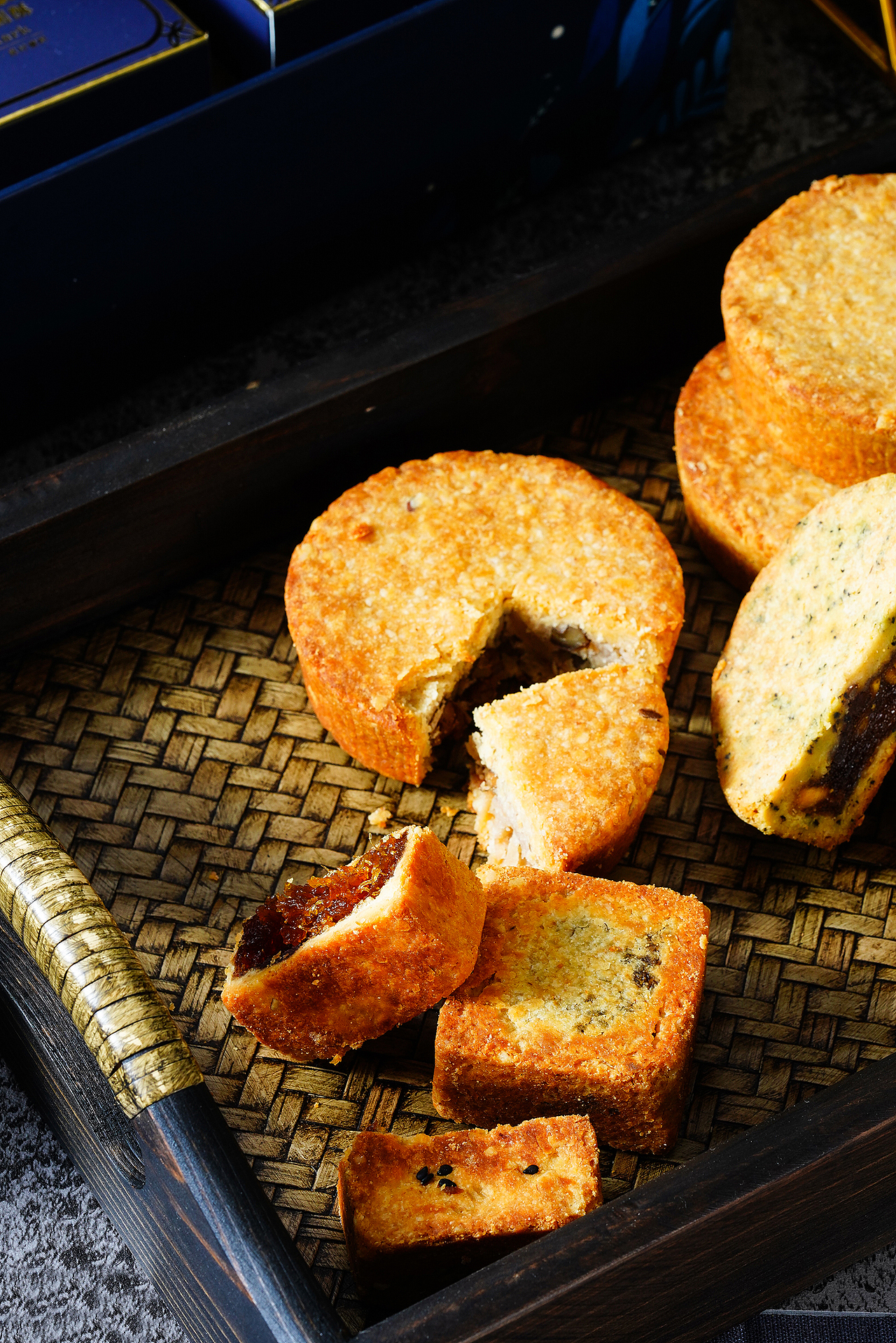 不像月饼的月饼（图ZMTY3OTA5Njg0） - 产品摄影 - 站酷设计师言某木木原创素材 - 站酷ZCOOL