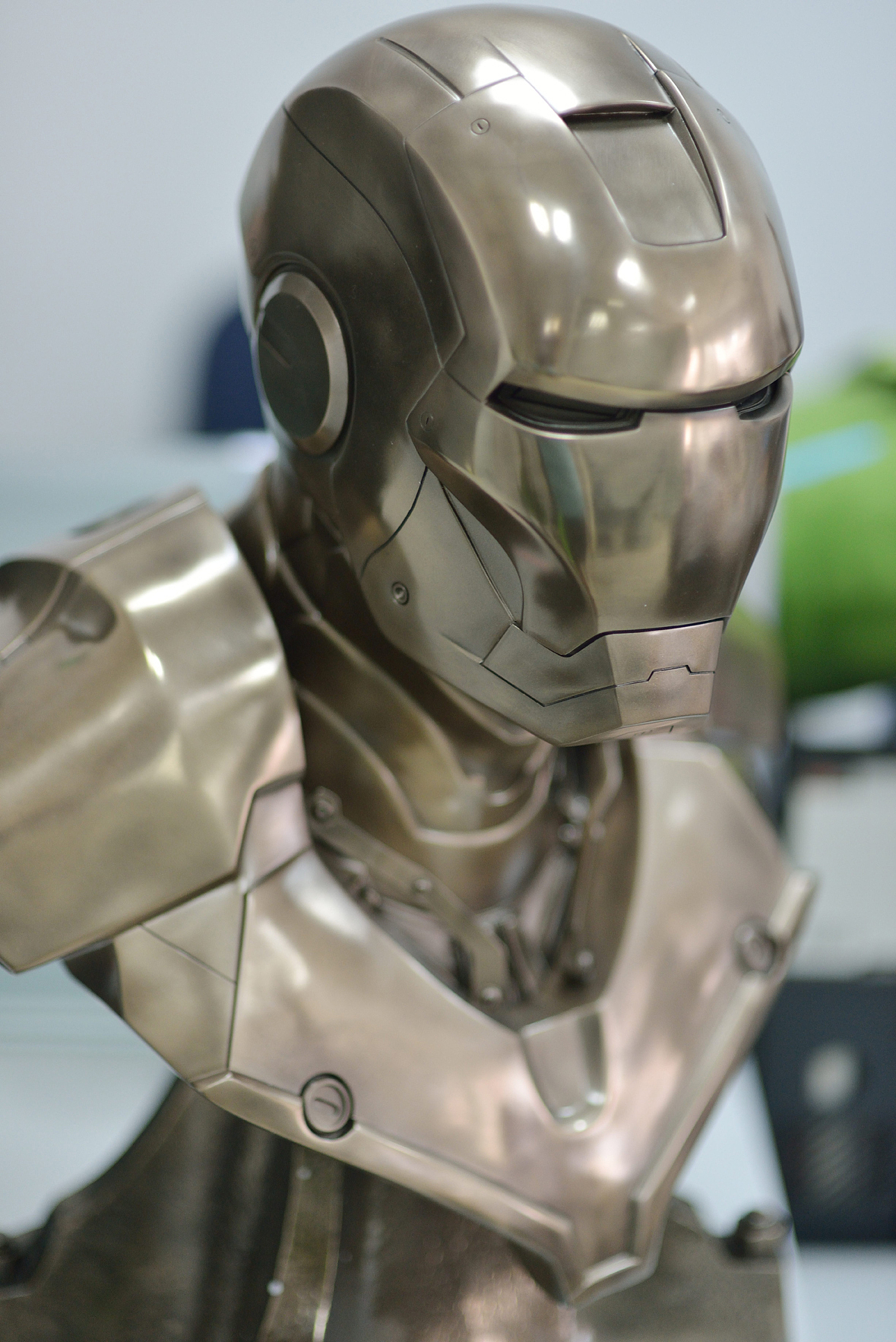 钢铁侠02半胸像等待了2个月终于到手了